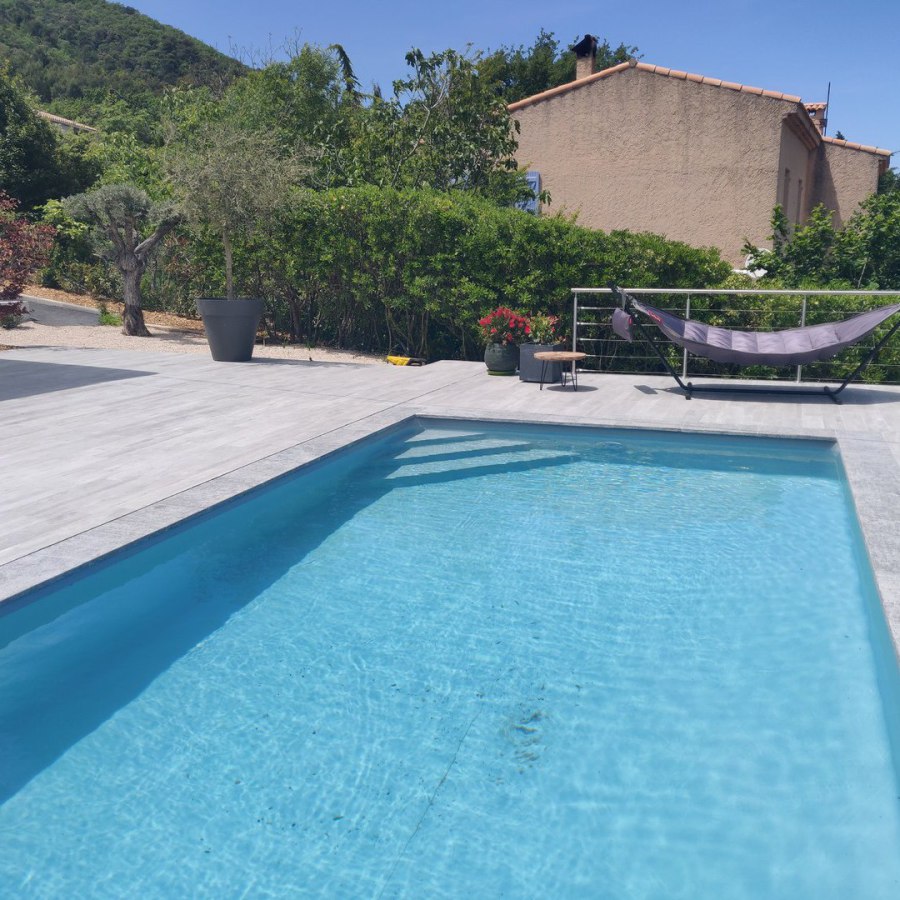 piscine et terrasse aménagement paysagiste pays de l'étoile